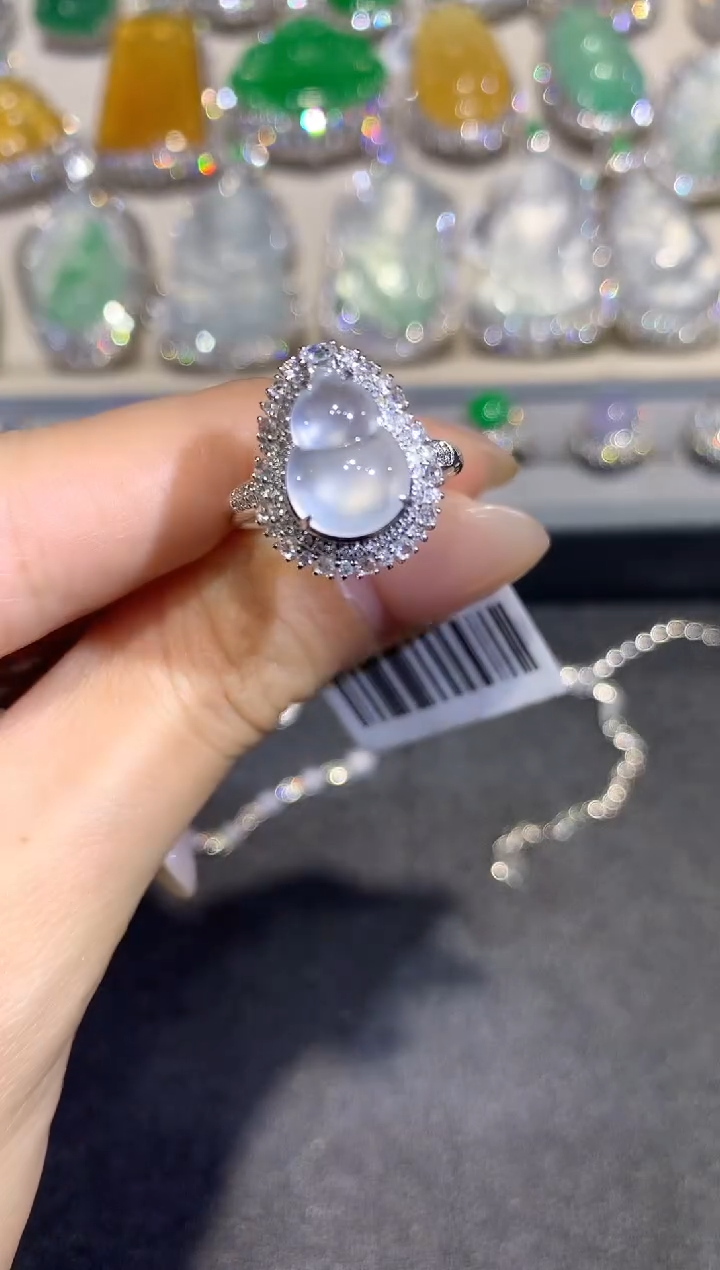 【闪购商品】翡翠戒指18K金镶嵌q226    