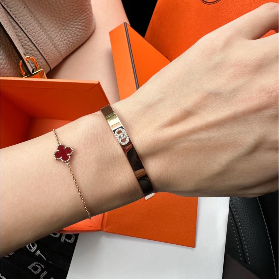 99新 Hermes/爱马仕 小花6珊 猪鼻子 手镯 18K玫瑰金 ST码