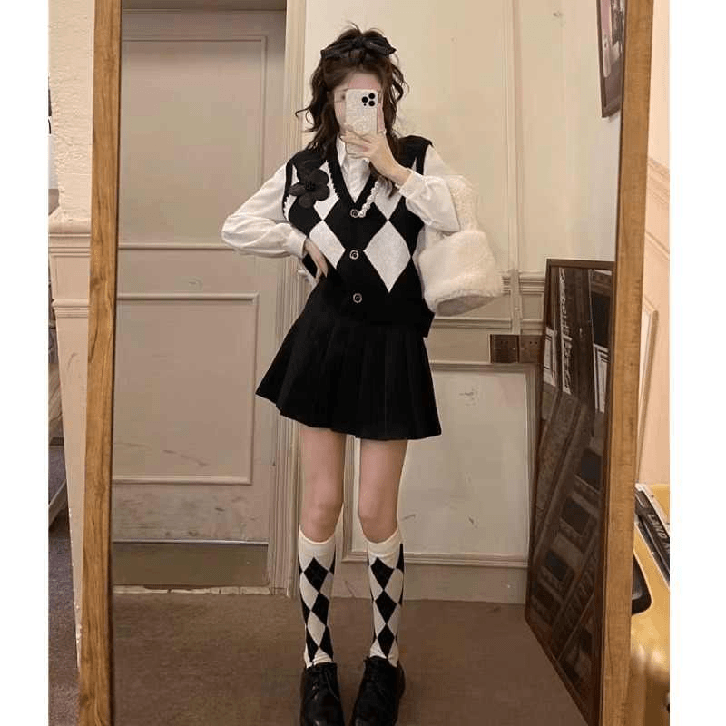 秋季套装女新款小香风穿搭针织毛衣马甲背心配衬衫百褶裙三件套