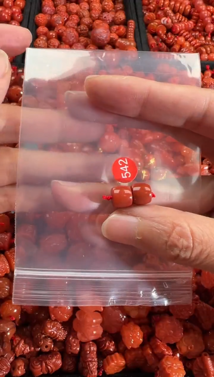 【闪购商品】南红玛瑙未镶嵌颈饰1