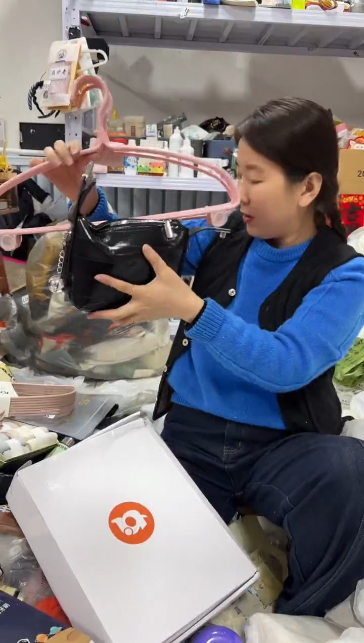 PU上车啦 宝宝们抓紧时间去下方链接拍吧发两把衣架