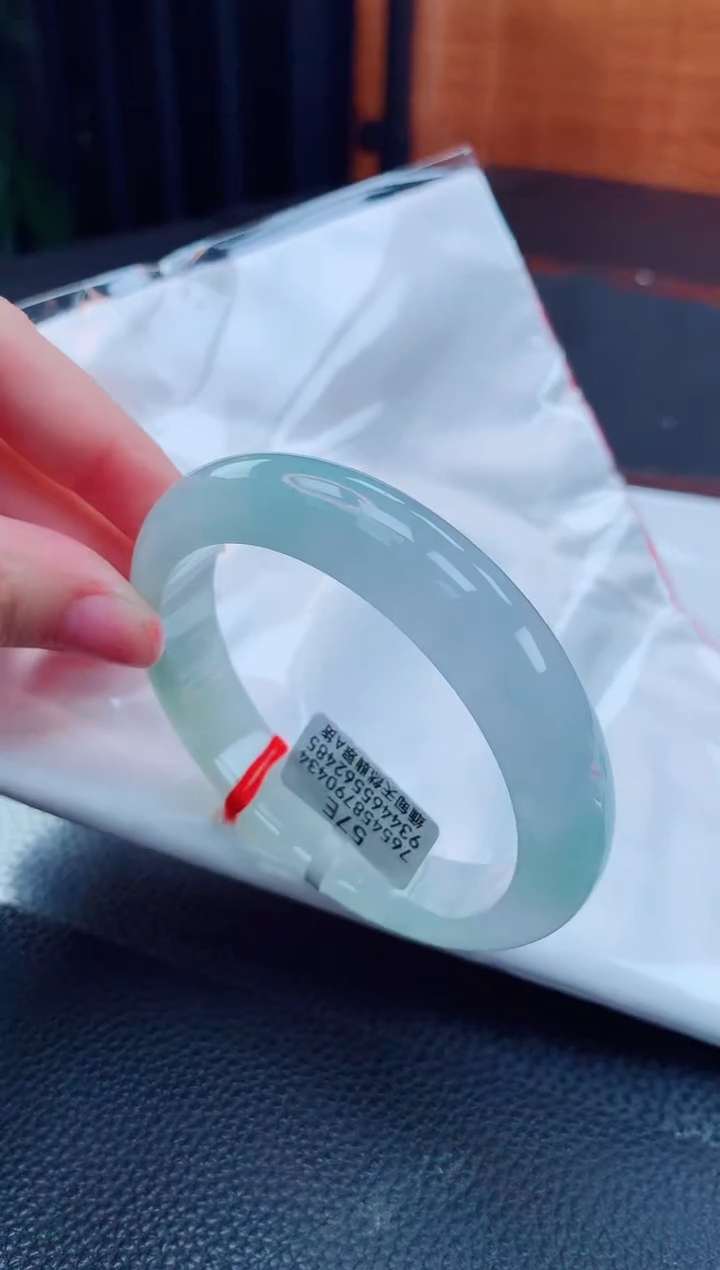 【闪购商品】翡翠手镯未镶嵌缅甸天然翡翠A货手镯