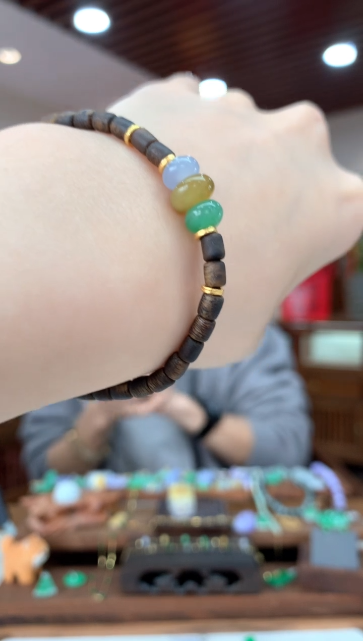 【闪购商品】翡翠手串18K金镶嵌手串