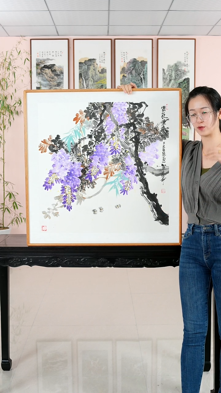 国画汪琼《紫气东来》手绘带框82*82厘米