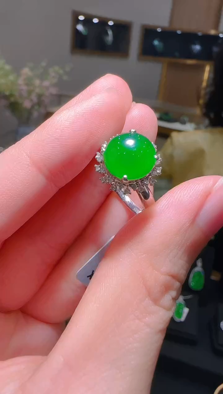 【闪购商品】翡翠戒指18K金镶嵌天然翡翠A货