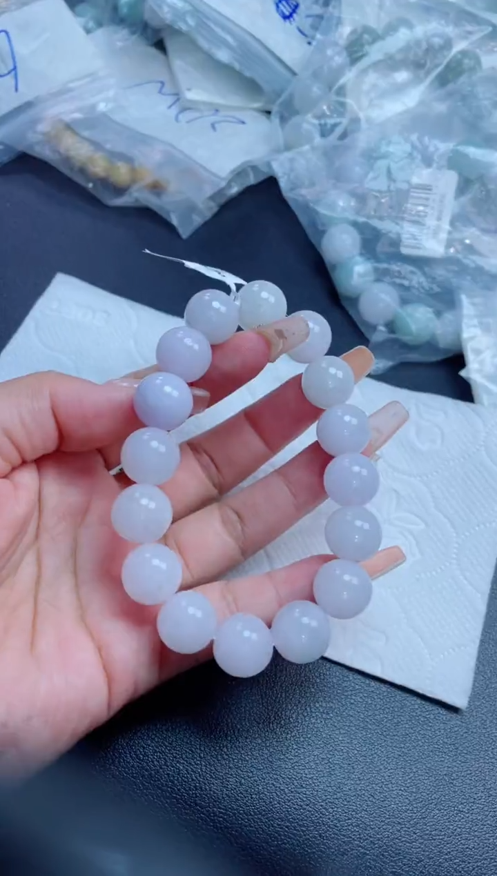 定制翡翠未镶嵌珠串