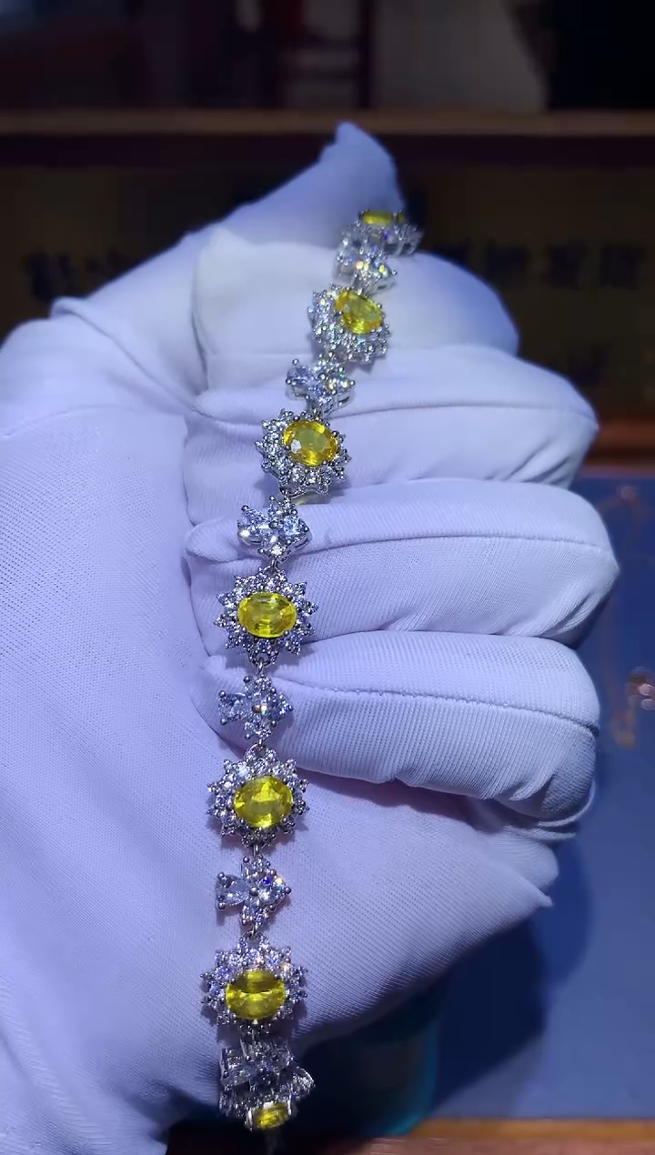 【闪购商品】蓝宝石手链银S925镶嵌........