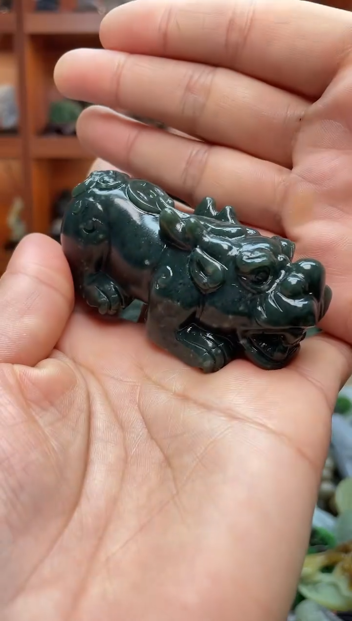 未镶嵌和田玉把件1