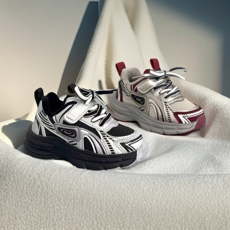 中小童薄绒运动鞋时尚百搭