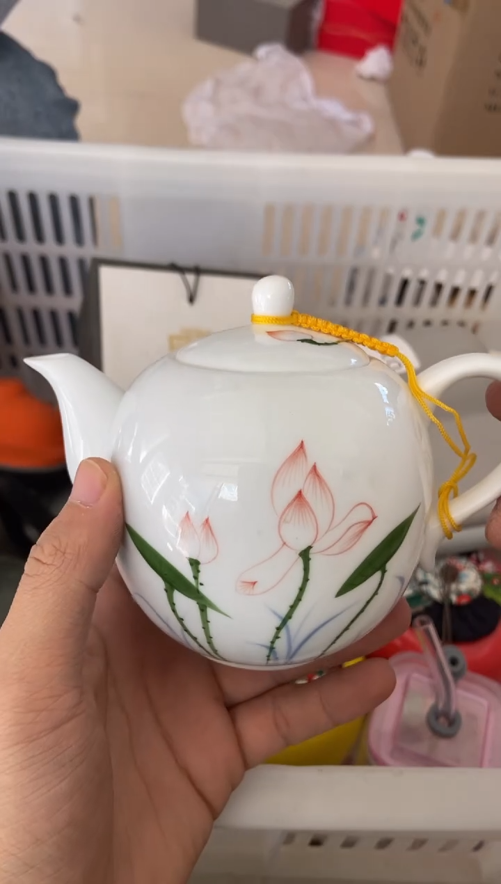 无运费险有瑕疵的摄影的产品有使用过的痕迹有点脏介意勿拍