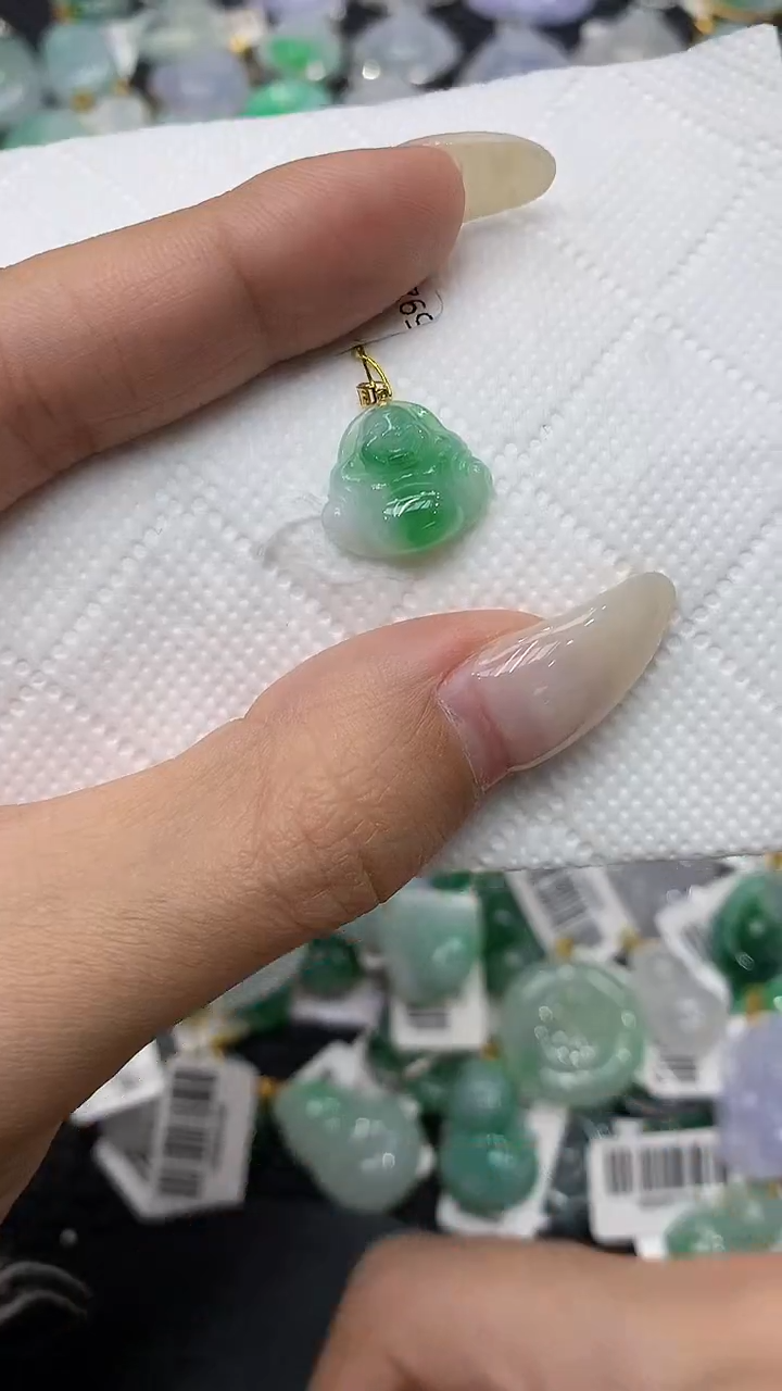 颈饰18K金镶嵌翡翠11111111111