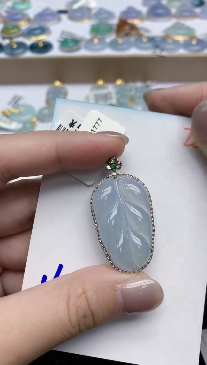 【闪购商品】翡翠颈饰18K金镶嵌天然翡翠A货