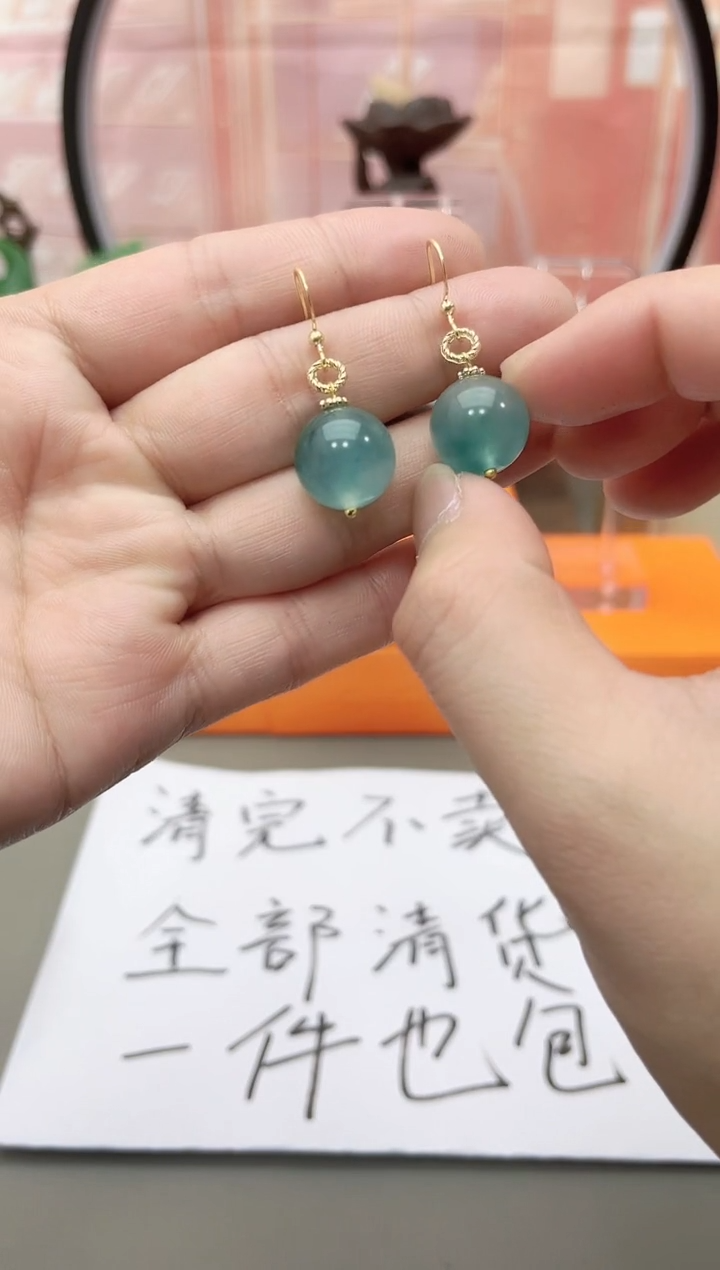 银S925镶嵌石英质玉（天山翠）耳坠m406