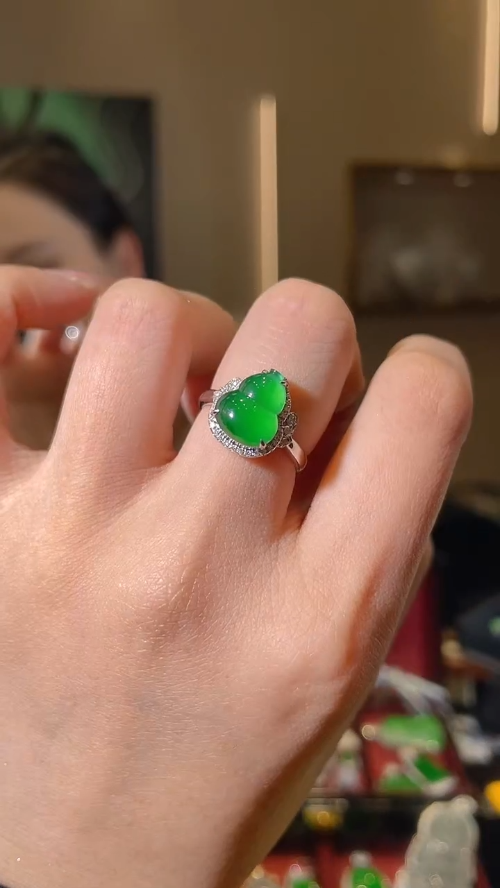 【闪购商品】翡翠戒指18K金镶嵌天然翡翠A货