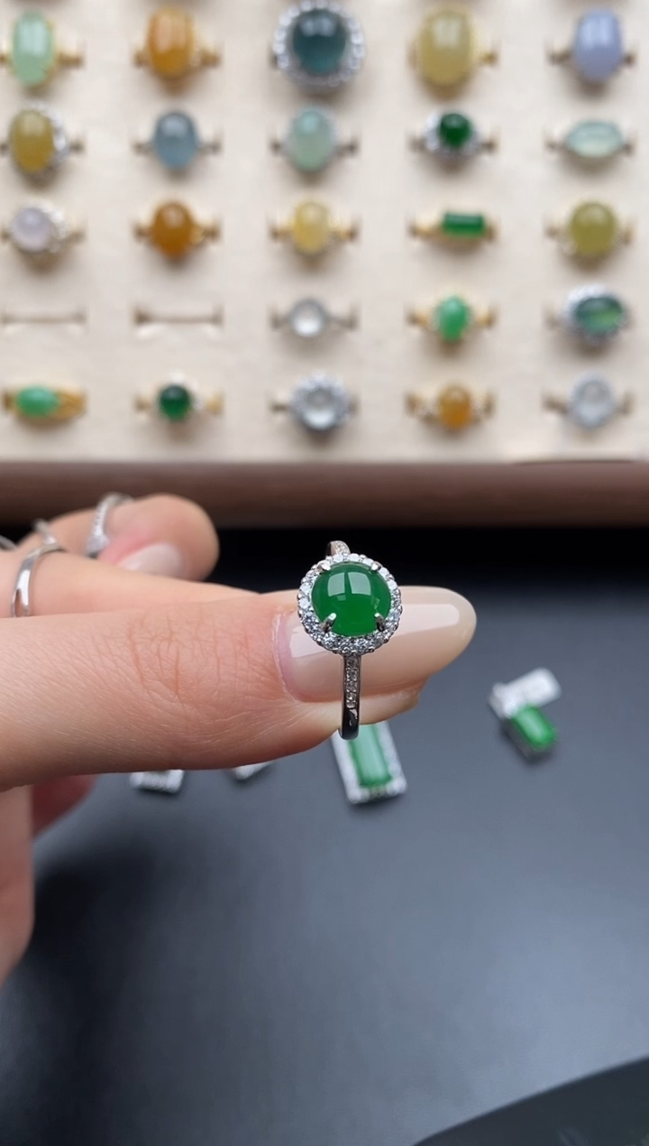 银S925镶嵌戒指翡翠一物一证一礼盒