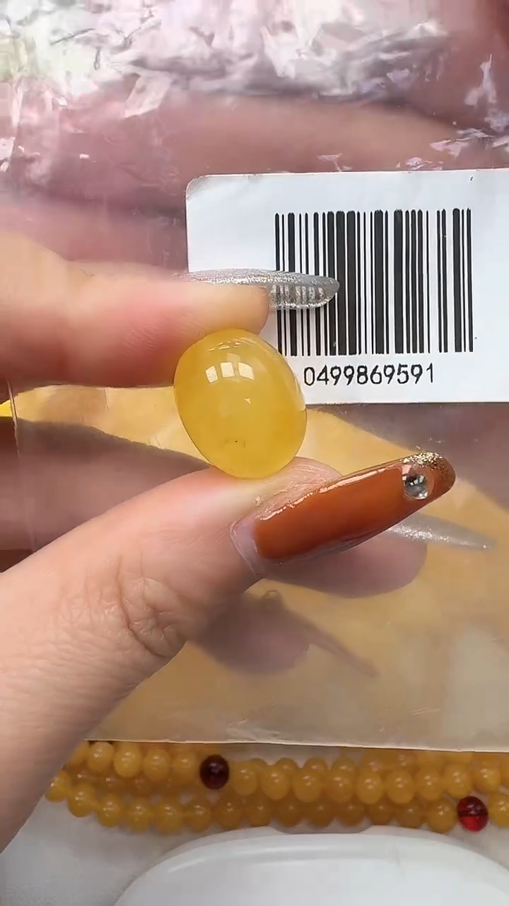 裸石琥珀未镶嵌如图