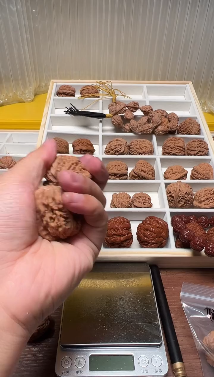 把件文玩核桃撒****呐42.5四座楼