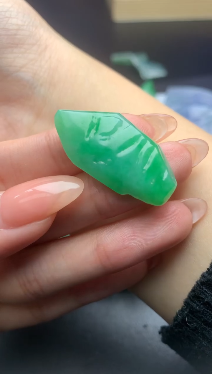 【闪购商品】翡翠颈饰未镶嵌净货