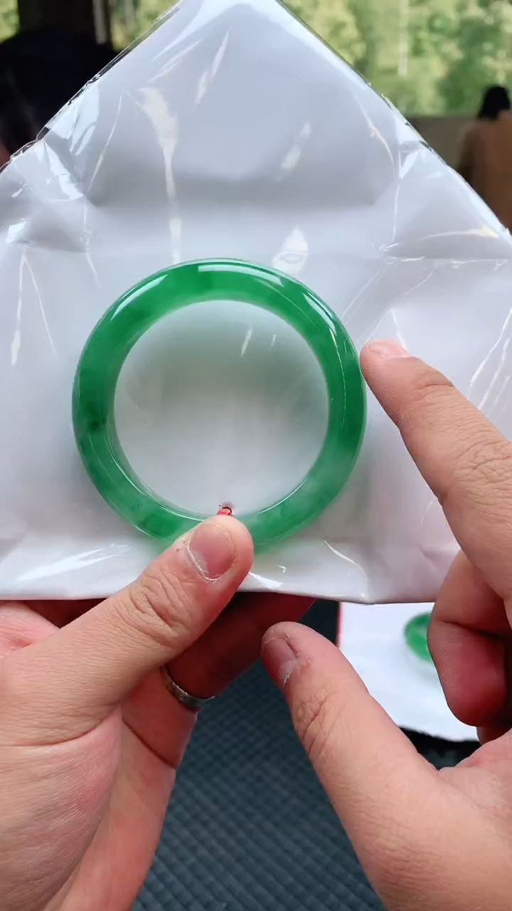 【闪购商品】石英质玉手镯未镶嵌冰飘花手镯