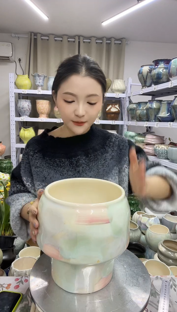 【花盆链接】  高 ：21 口：18