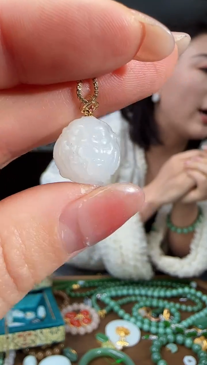 吊坠(不含链)18K金镶嵌和田玉1