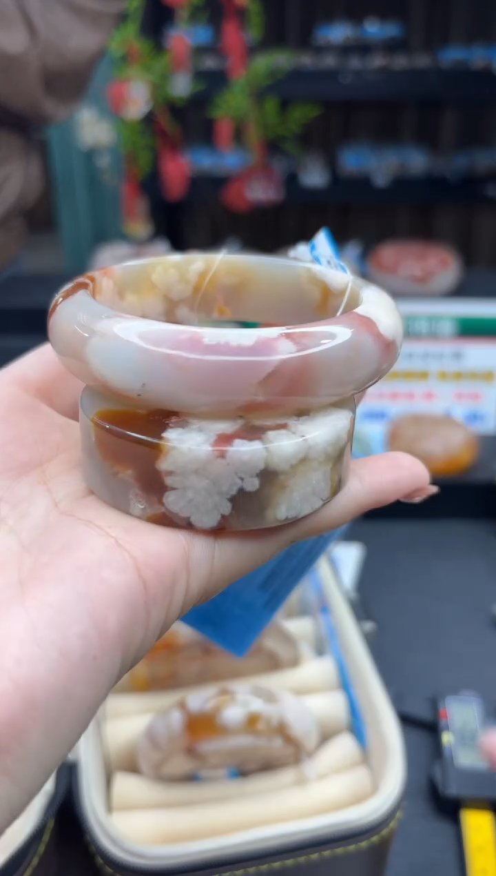 【闪购商品】石英质玉手镯未镶嵌611（58圈赠送镯心）