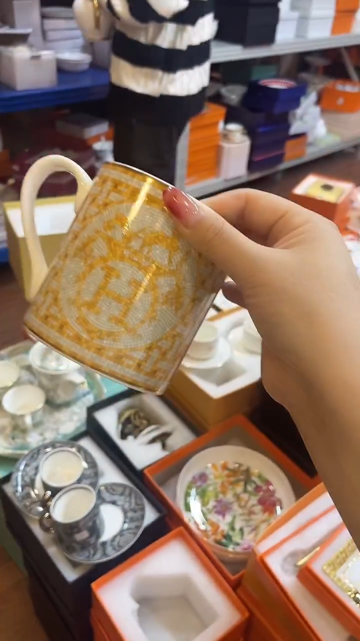 杯鸿辉家品牌瓷器，京东包邮！