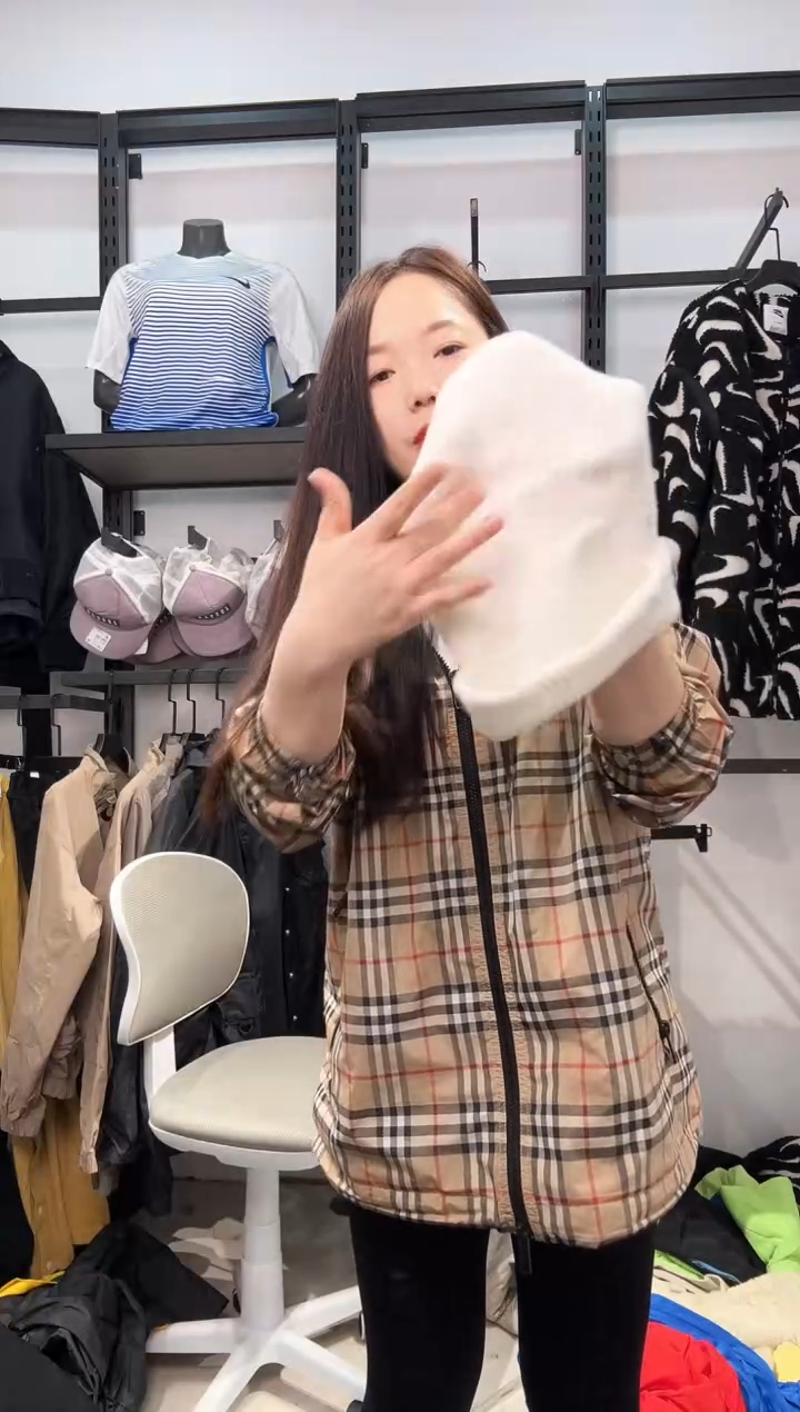 2039 编码  瑕疵直播间过款为准 尺码