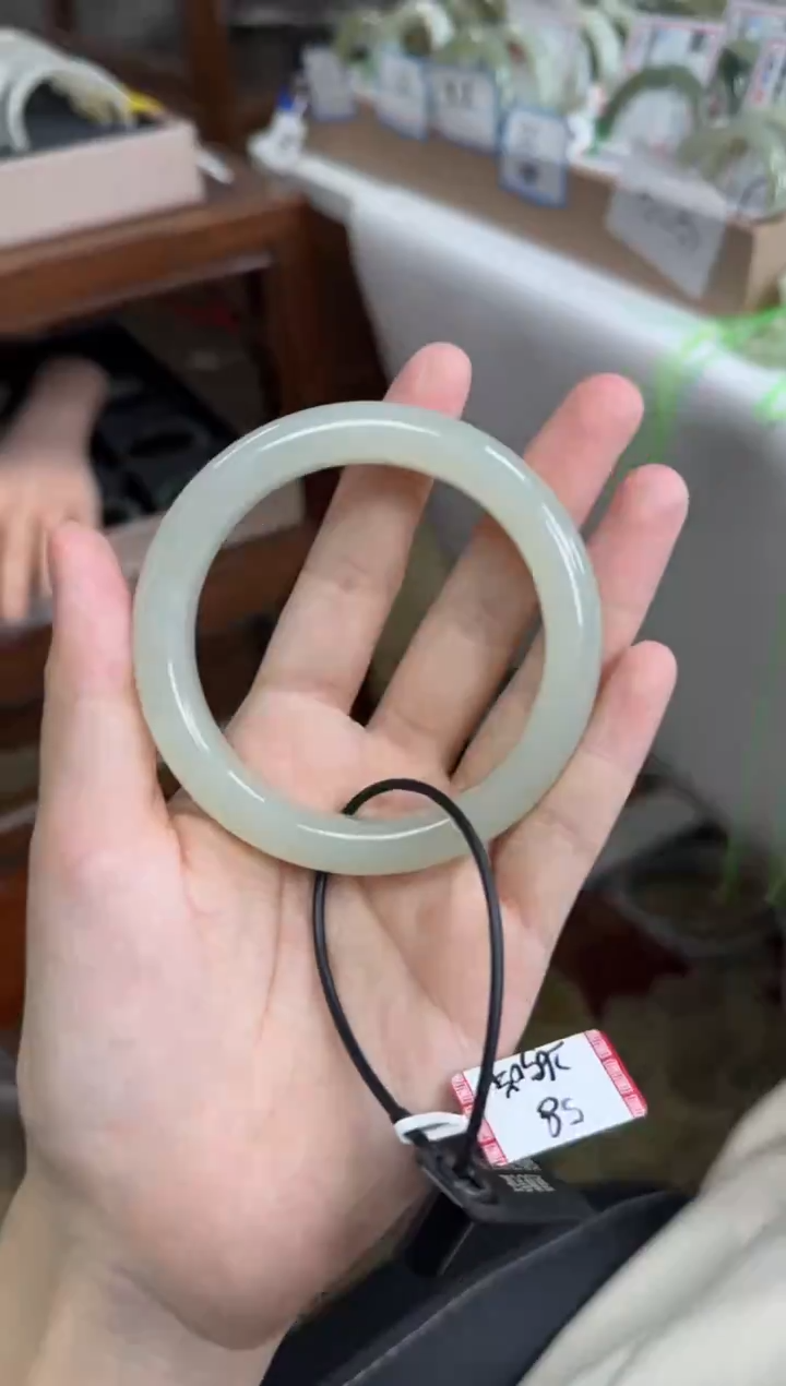 未镶嵌手镯和田玉58