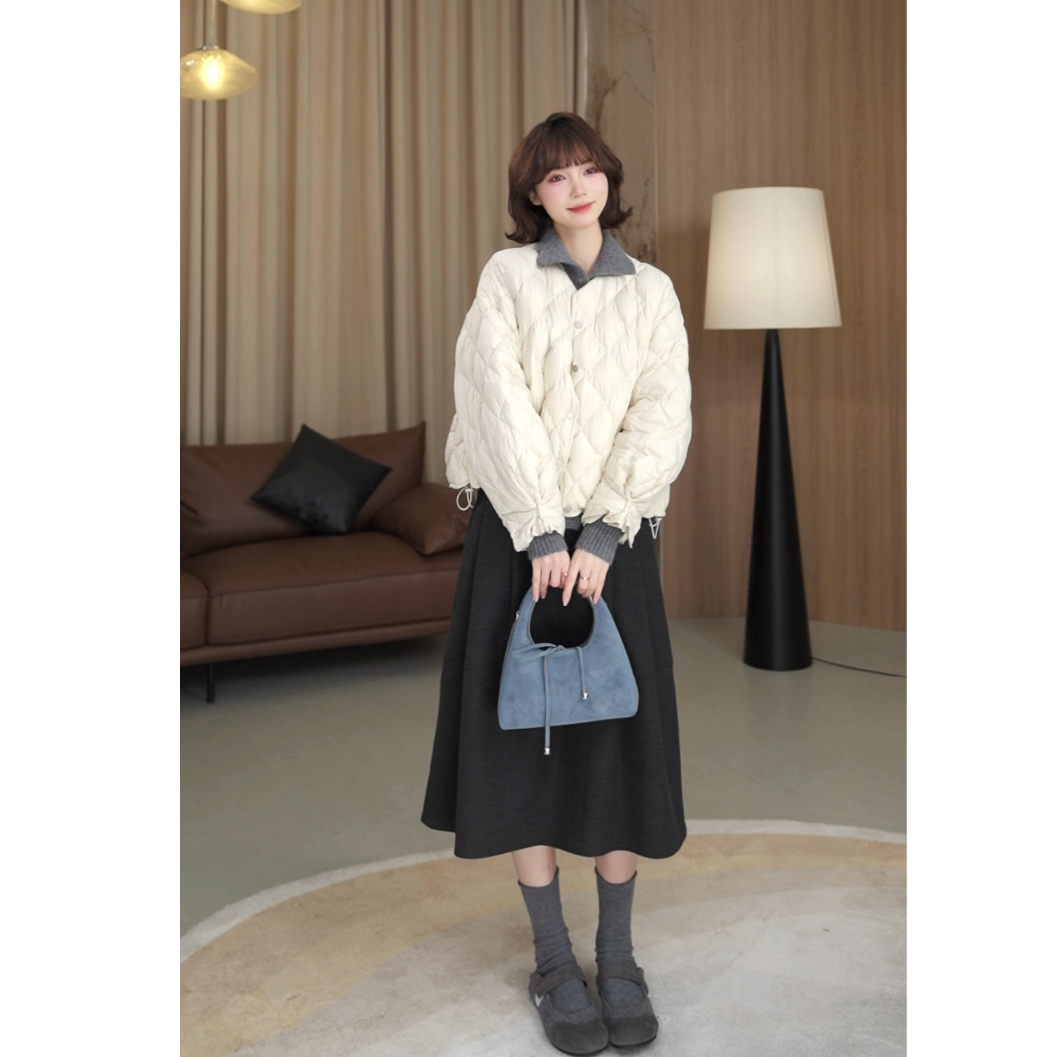 【薇薇绮】羽绒服女短款菱格新款宽松圆领90白鸭绒轻外套E506