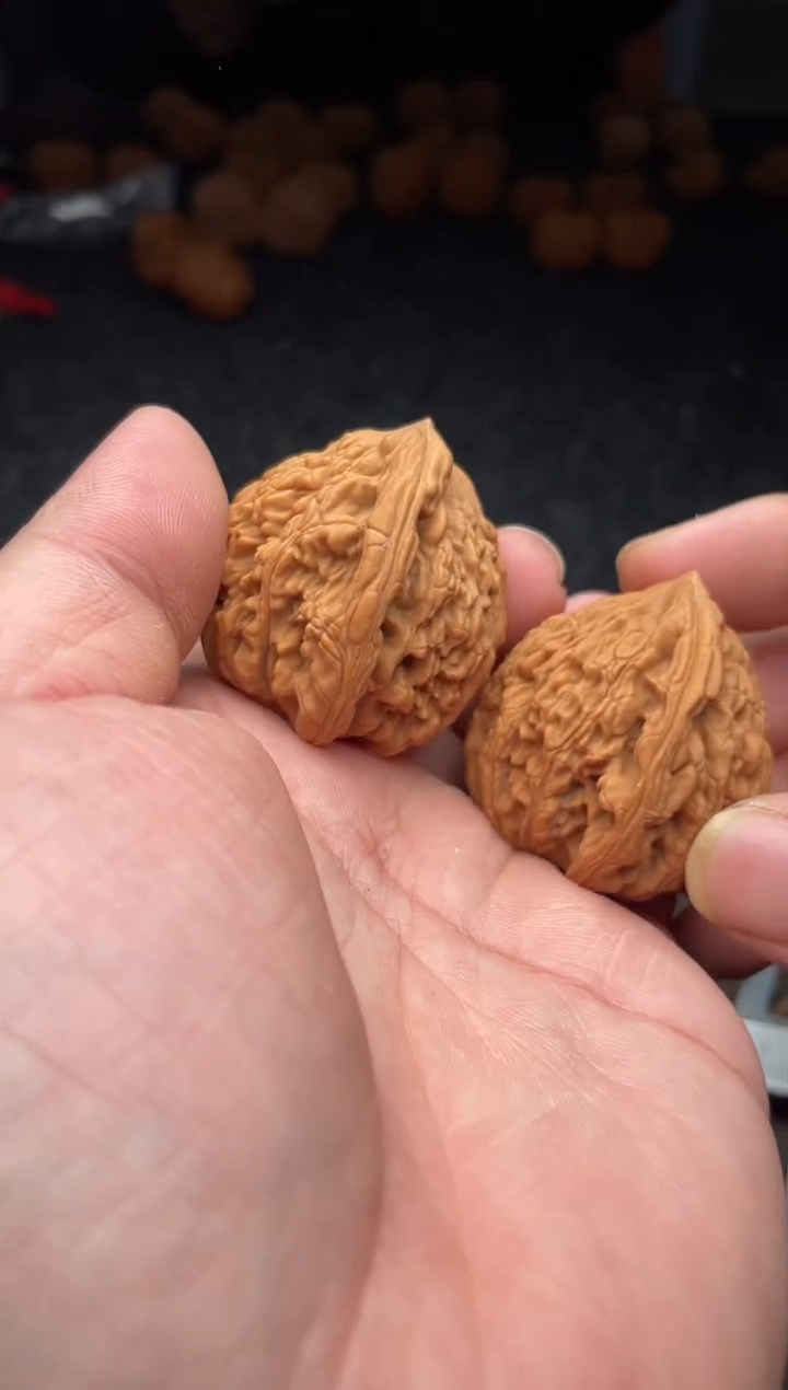 把件文玩核桃 B  172号   43尺虎头