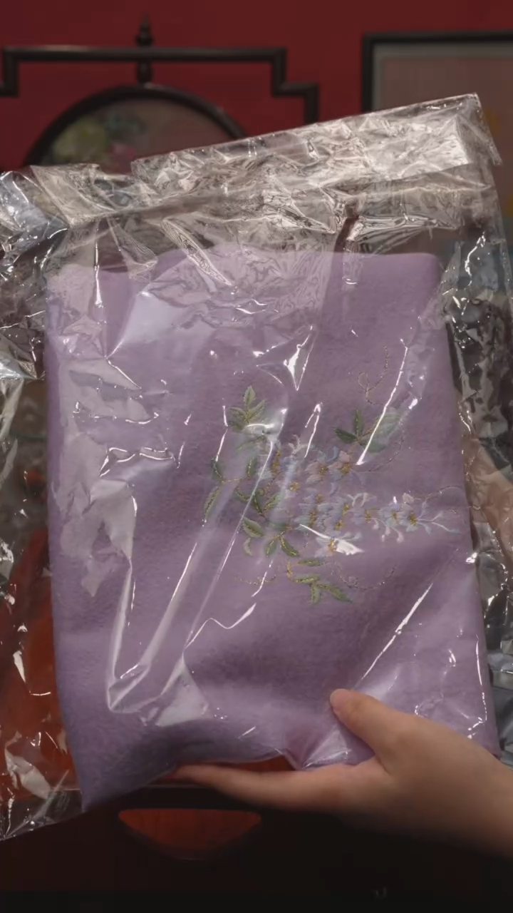 刺绣l****9非遗手工绒花饰品
