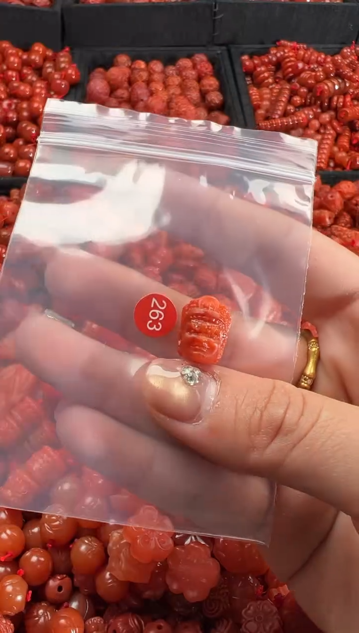 【闪购商品】南红玛瑙合金颈饰1