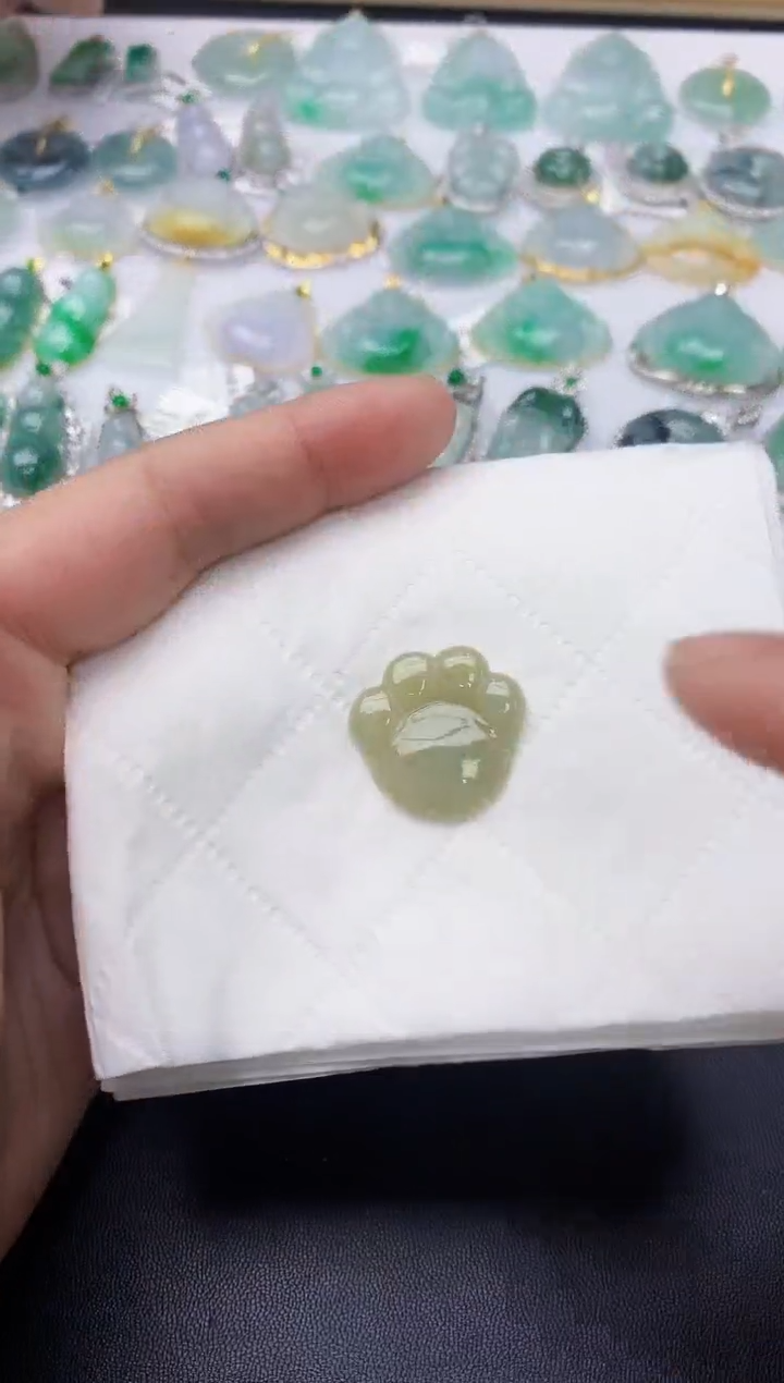 颈饰未镶嵌翡翠天然A货