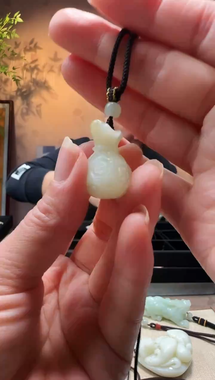 颈饰未镶嵌和田玉012