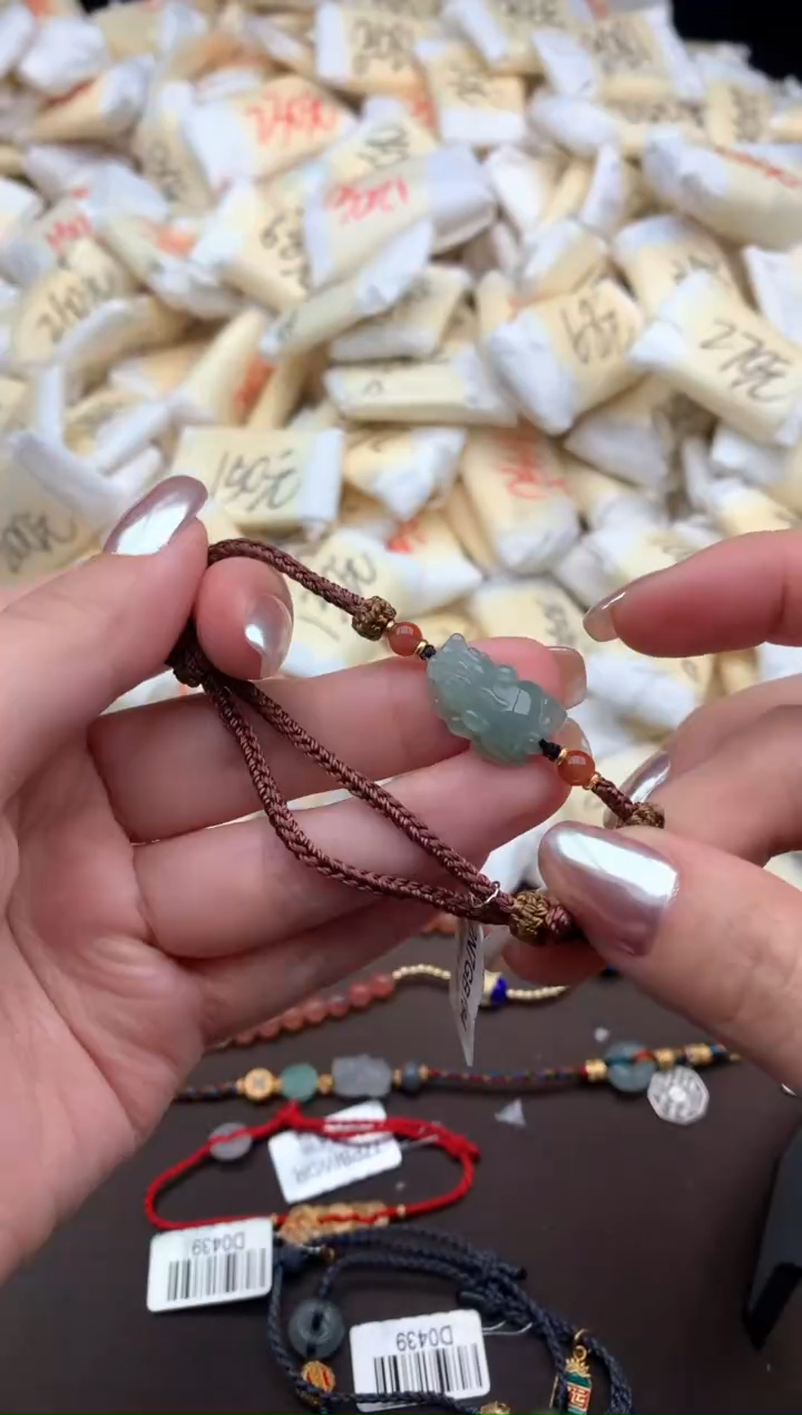 【闪购商品】翡翠手绳未镶嵌一