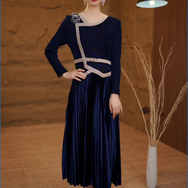 2025秋季新款气质优雅褶皱女连衣裙长袖加厚