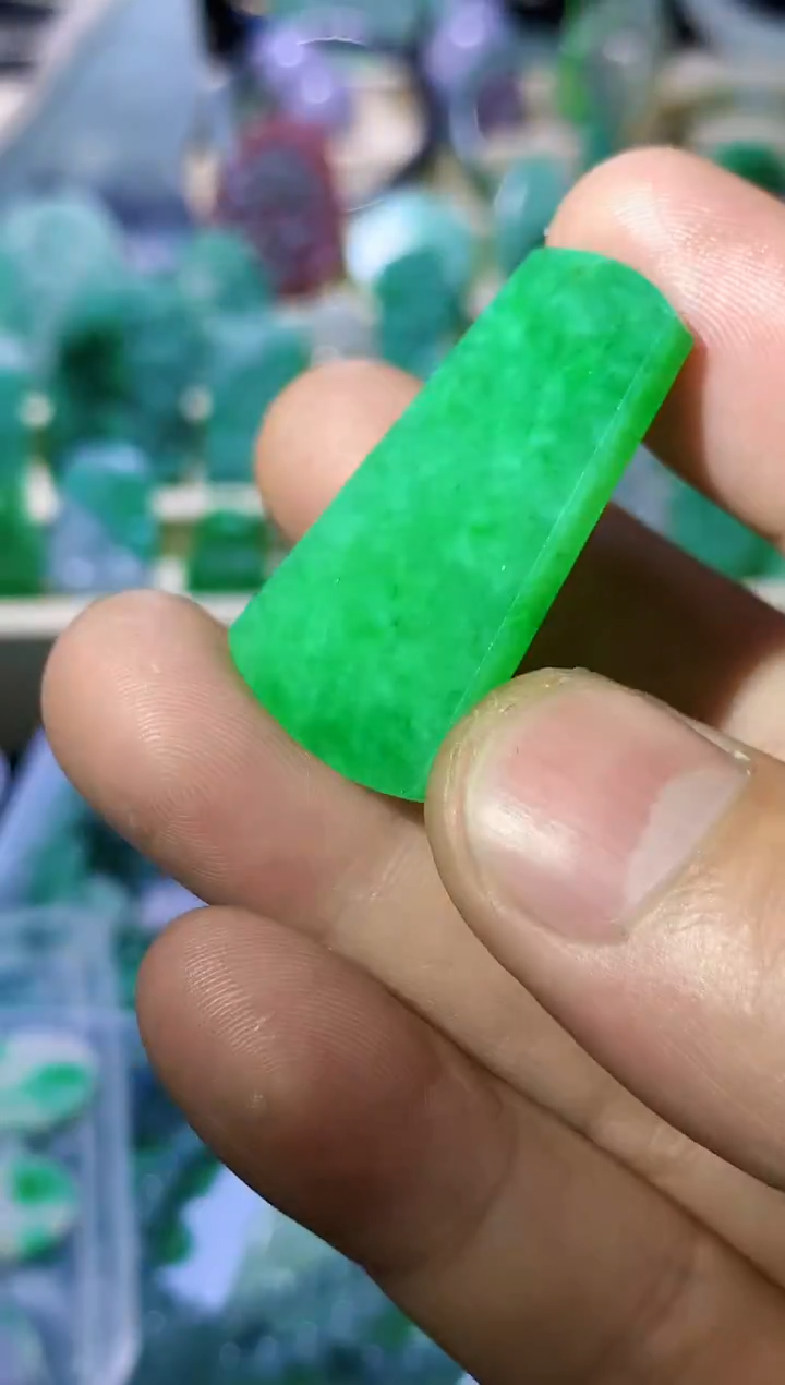 未镶嵌定制翡翠挂件