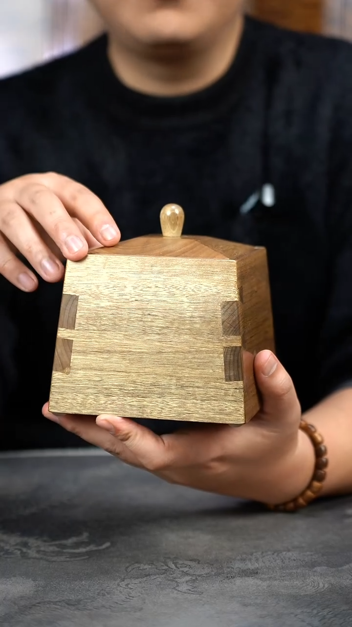 【闪购商品】金丝楠木雕846号拆房老料精工坚果盒