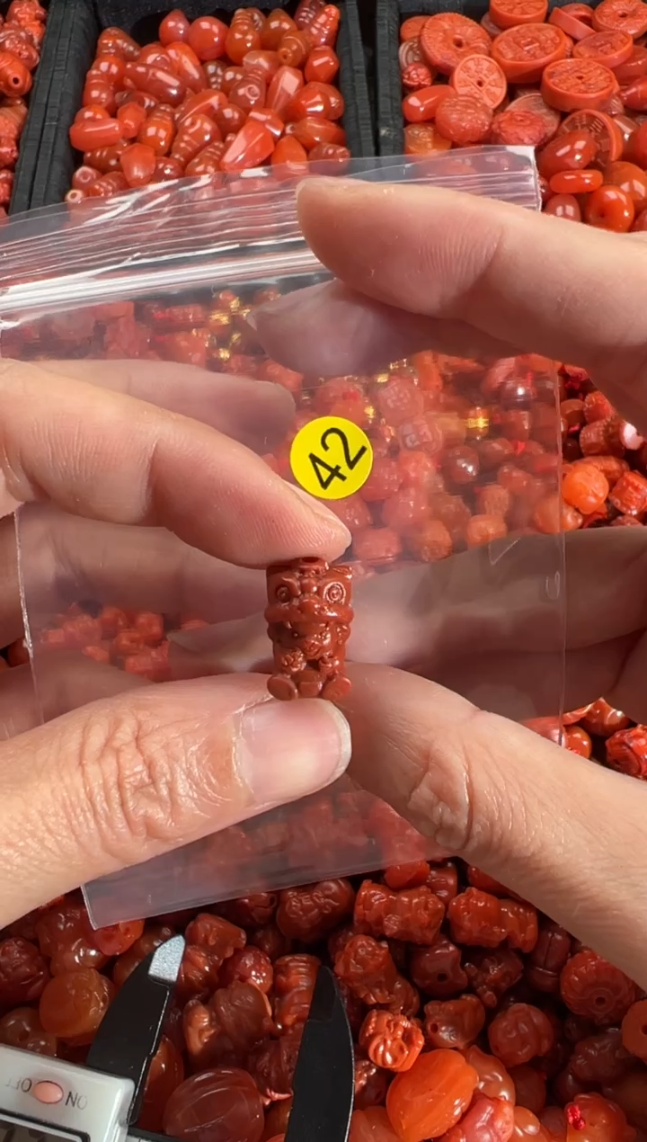 【闪购商品】南红玛瑙颈饰未镶嵌1