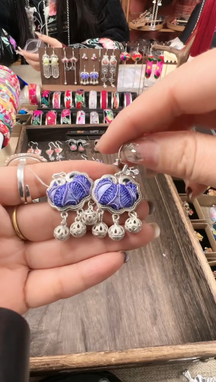 【闪购商品】织绣民族风老绣饰品150