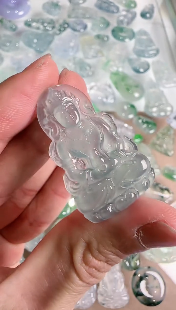 【闪购商品】翡翠吊坠(不含链)未镶嵌··