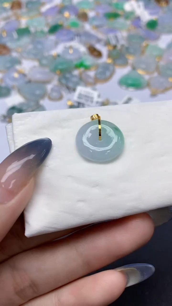 翡翠18K金镶嵌颈饰天然a货翡翠