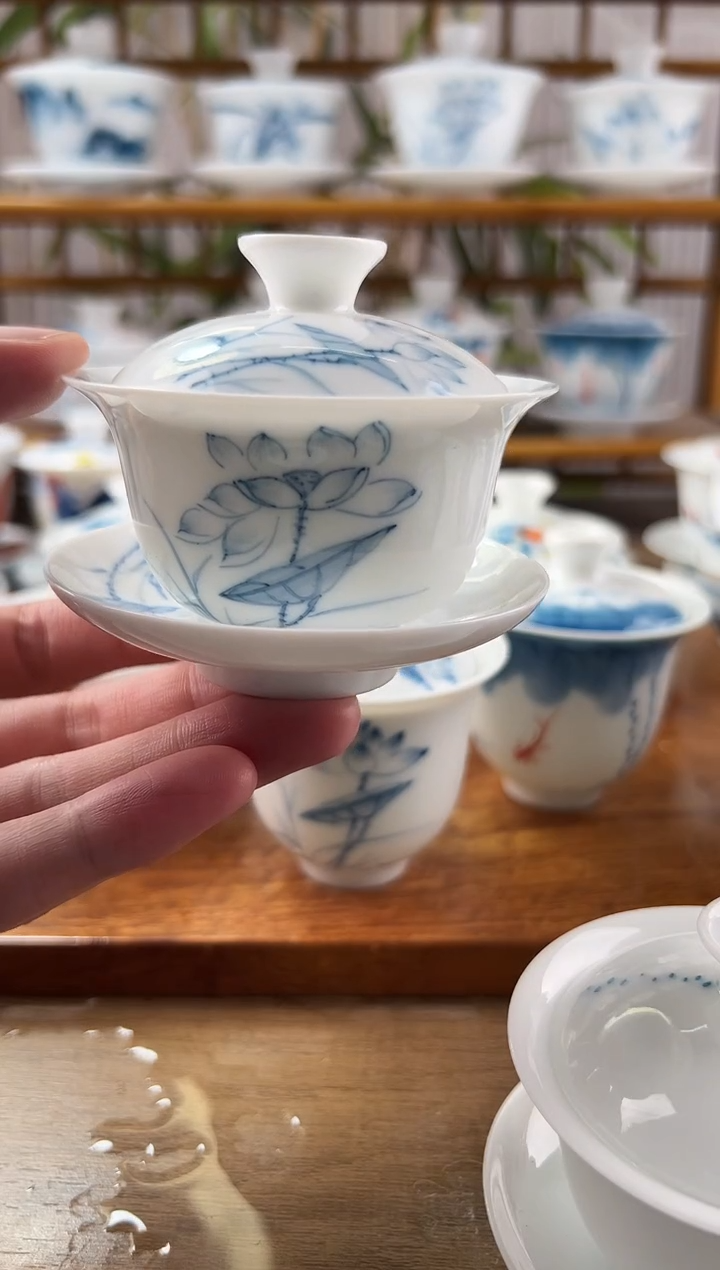 微瑕素莲80ml三才盖碗