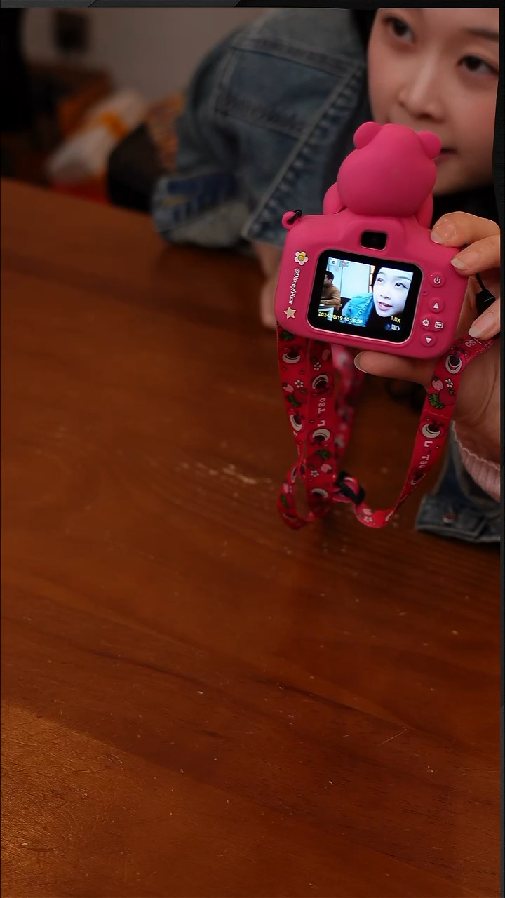 陶110-C25立体公仔儿童相机 草莓熊【CF5994】