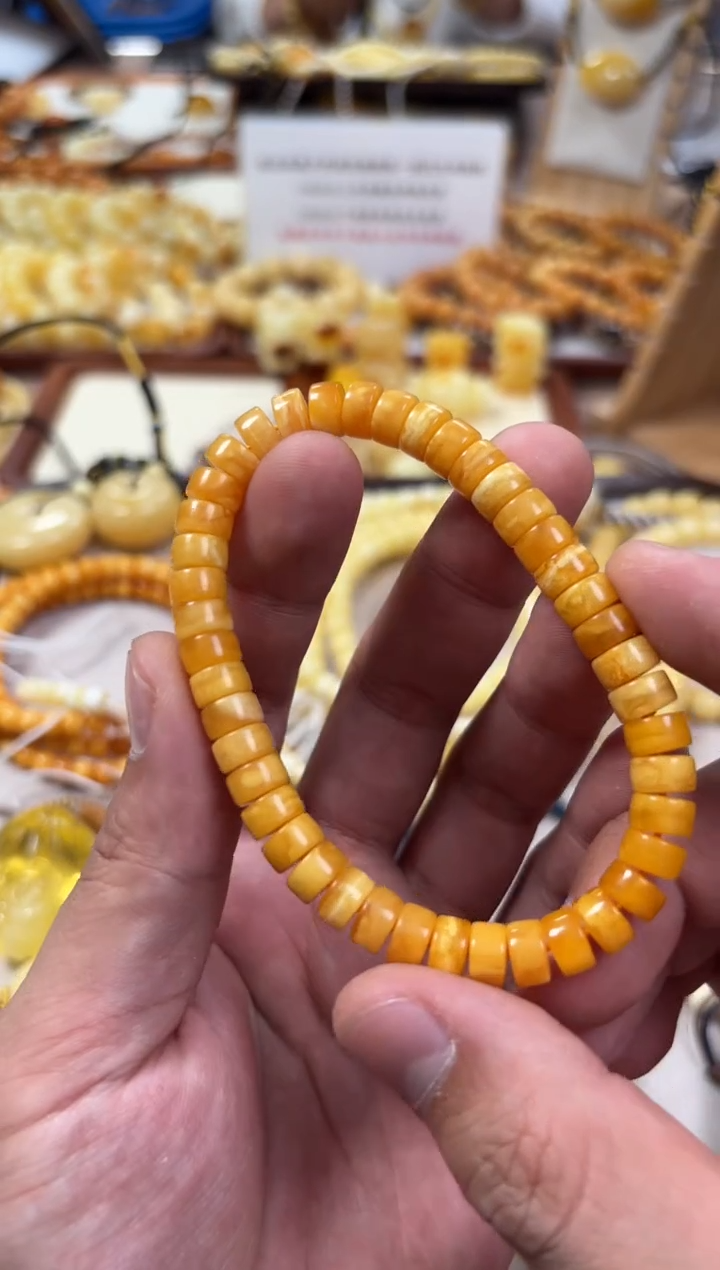 【闪购商品】蜜蜡裸石未镶嵌手串