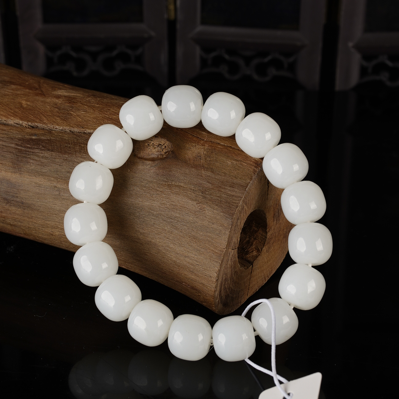 XJ11083二十世纪和田玉手串