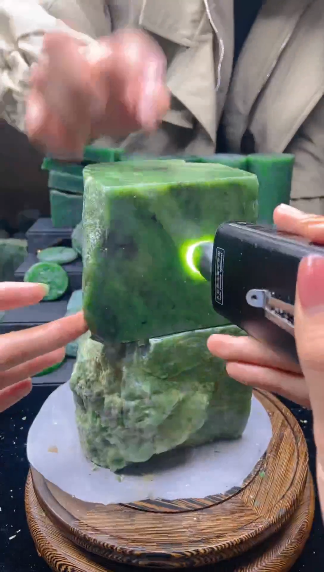 未镶嵌和田玉珠宝半成品1