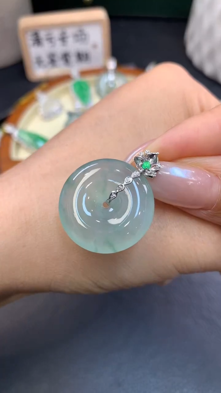18K金镶嵌定制翡翠A355
