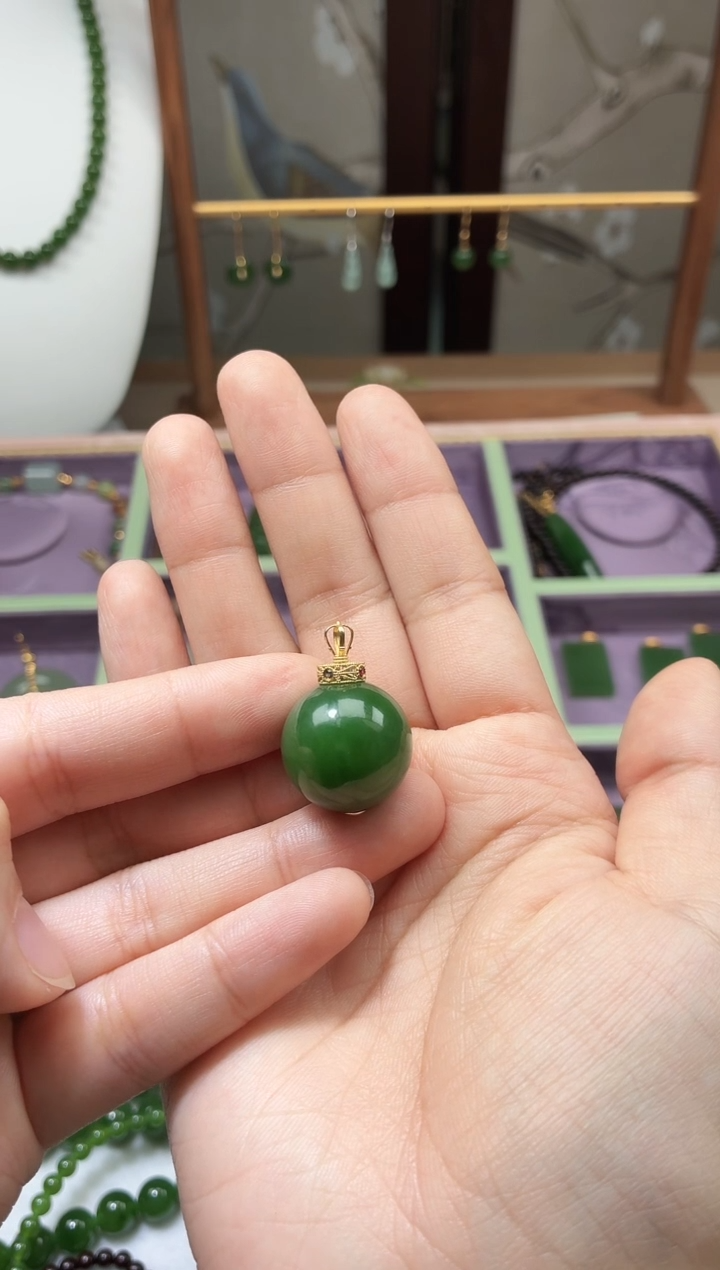 吊坠(不含链)18K金镶嵌和田玉（碧玉）18.6单珠吊坠
